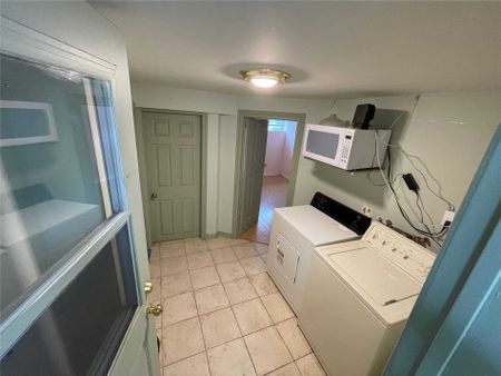 For Lease - 87 Steeles Avenue Unit# UNIT 'A', Toronto, Ontario - Photo 4