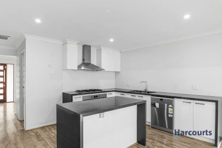 “Modern Family Residence Offering Comforts and Low-Maintenance Living” - Photo 3