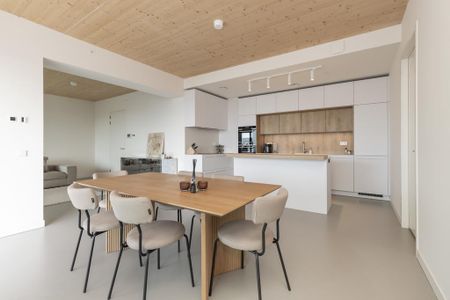 Te huur: Appartement Korte Ouderkerkerdijk 1 R 2 in Amsterdam - Photo 2