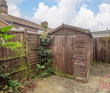 1 bedroom in a house share to rent - Photo 1