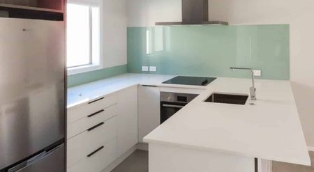 CENTRAL LOWER HUTT LIVING - Photo 4