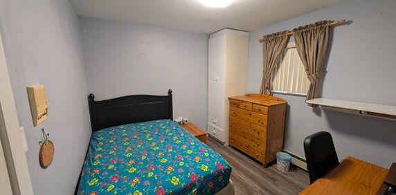 1 private room for rent central Vancouver - Photo 2