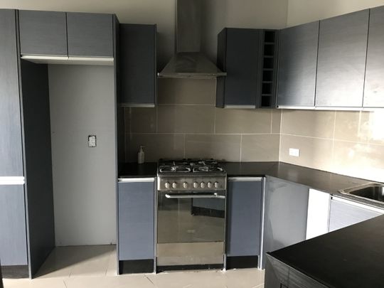 Character 3-level property in CBD - Photo 1