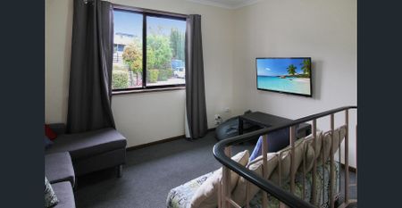 3 Bedroom Unit with Lake Views - Photo 3