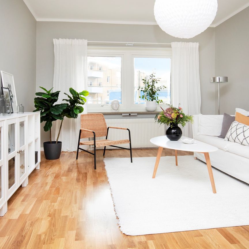 Intagsgatan, Eskilstuna - Photo 1