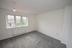 3 bed House - Mews for Rent - Photo 4