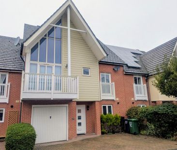 4 bedroom semi-detached house to rent - Photo 5