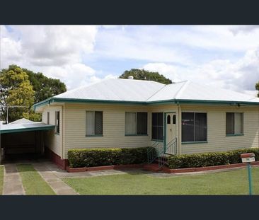 9 Leslie St, East Ipswich, Qld 4305 - Photo 3