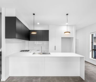 Stylish 3 Bedroom Home! - Photo 1
