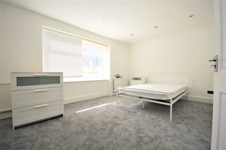 House Share to rent - Cranfield Road, Brockley, SE4 - Photo 3