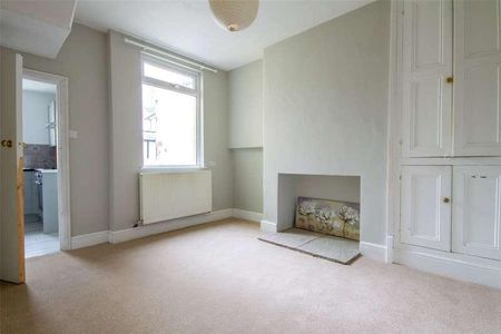 Highfield Road, Carnforth, LA5 - Photo 2