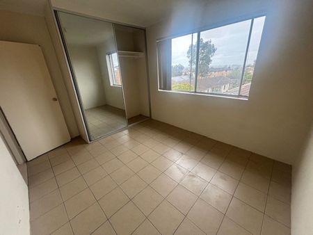 WALK TO THE SHOPS! - Photo 4