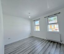 2 bed Apartment for Rent - Photo 5