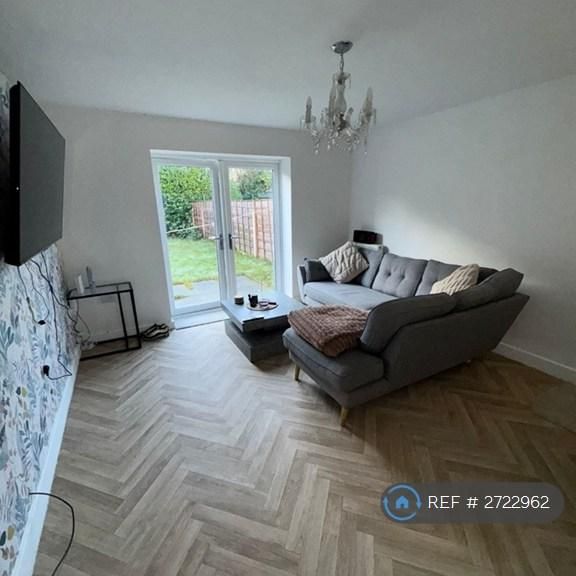 2 bedroom semi-detached house to rent - Photo 1