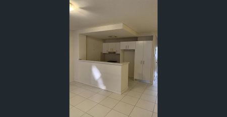 Modern Two-Bedroom Apartment in a Prime Convenient!! - Photo 4