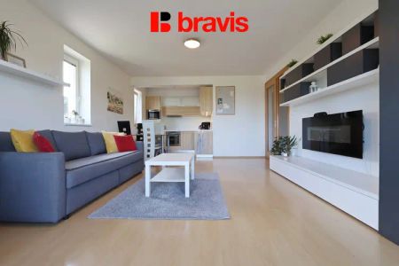 Pronájem bytu 2+kk, ul. Optátova, Brno - Jundrov, zeleň, balkón, garážové stání v ceně - Фото 2