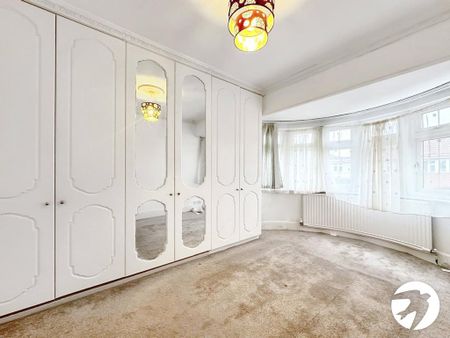 4 bedroom semi-detached house to rent - Photo 5