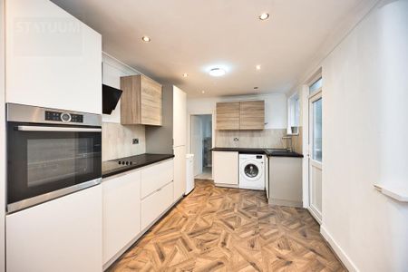 5 bedroom terraced house to rent - Photo 3