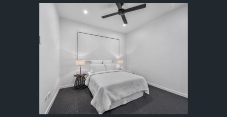 A Masterpiece of Modern Design in East Brisbane - Fully Furnished - Photo 3