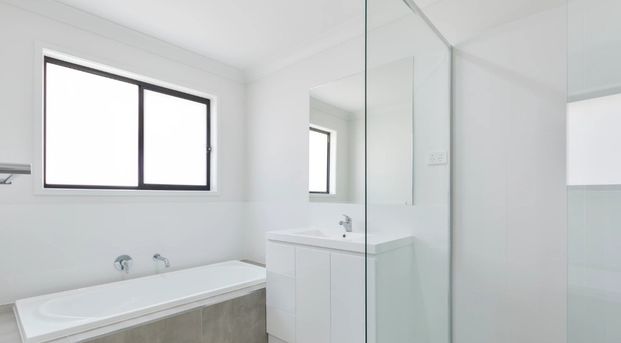 4 BEDROOM HOME ON SPACIOUS BLOCK - Photo 1