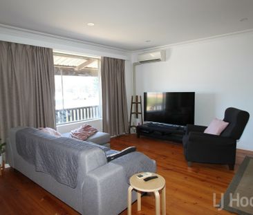 3 Bedroom Single Level House - Photo 2