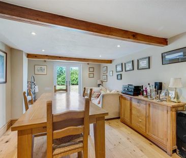 4 bedroom detached house to rent - Photo 4