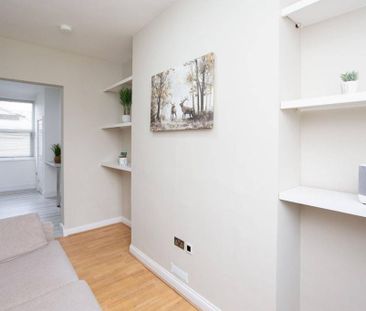 Studio to rent - Photo 6