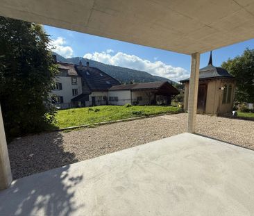 Sonvilier, beautiful 2.5 room apartment on the ground floor with ba... - Photo 4