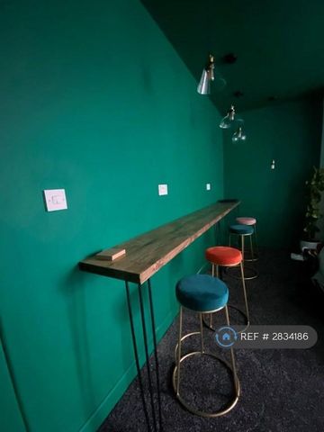 1 bedroom in a house share to rent - Photo 5