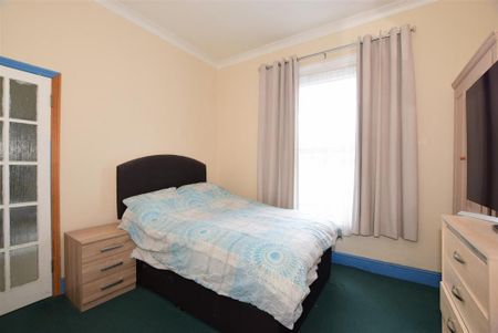 2 bedroom maisonette to rent - Photo 3