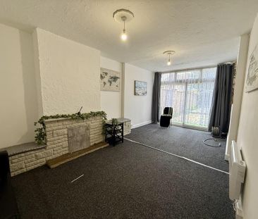 7 bedroom semi-detached house to rent - Photo 3