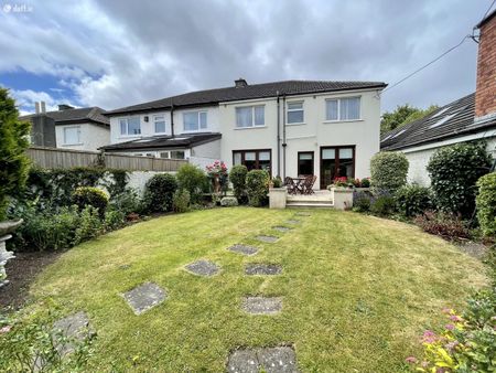 31 Hampton Court, Clontarf - Photo 4