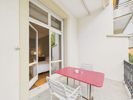 Elegant 2.5-Room Apartment in a Historic Jugendstil Villa in Basel - Foto 3