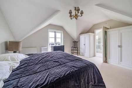 5 bedroom detached house to rent - Photo 2