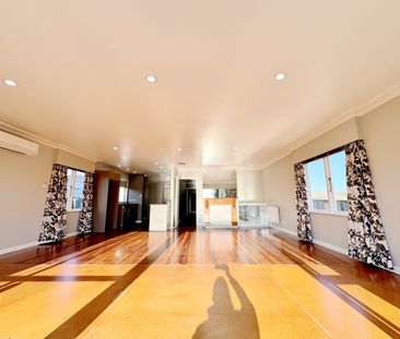 Spacious Home with Sunny Deck & Lawn Included - Photo 2