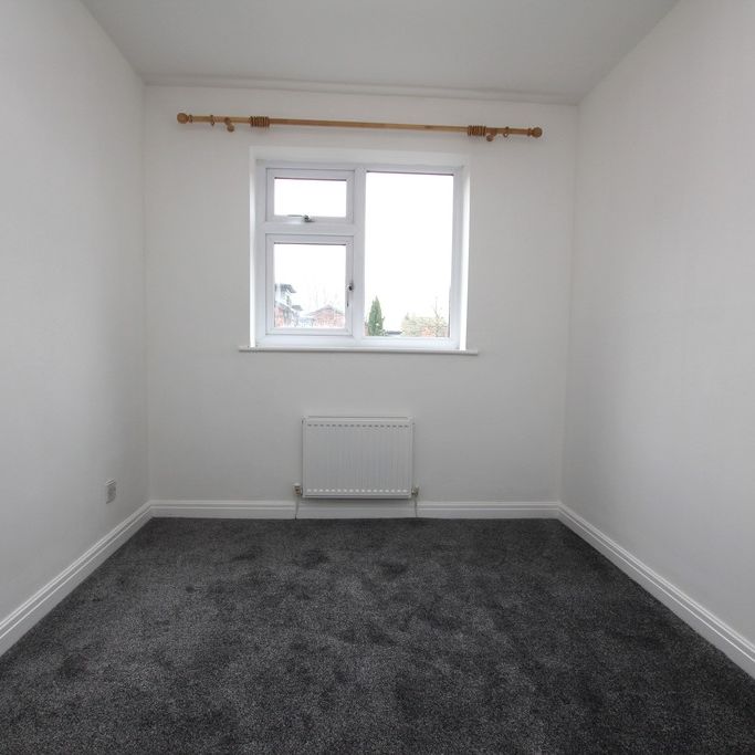 2 Bedroom Mid Terraced House, Chester - Photo 1