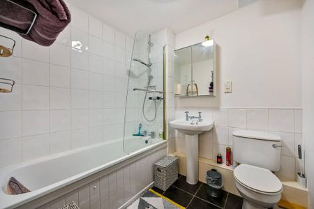 Studio to rent - Photo 3