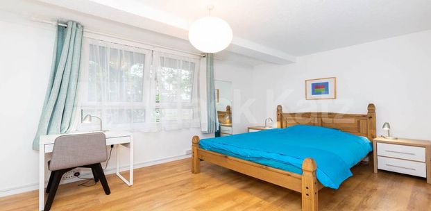 3 Bedroom, 1 bath, 1 reception Flat - Photo 1