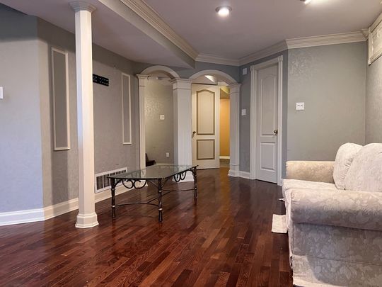 For Lease - 71 Primeau Drive Unit# Bsmt, Aurora, Ontario - Photo 1