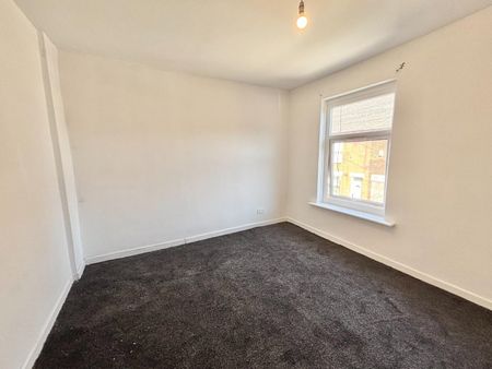 Claycliffe Terrace, Goldthorpe - Photo 5