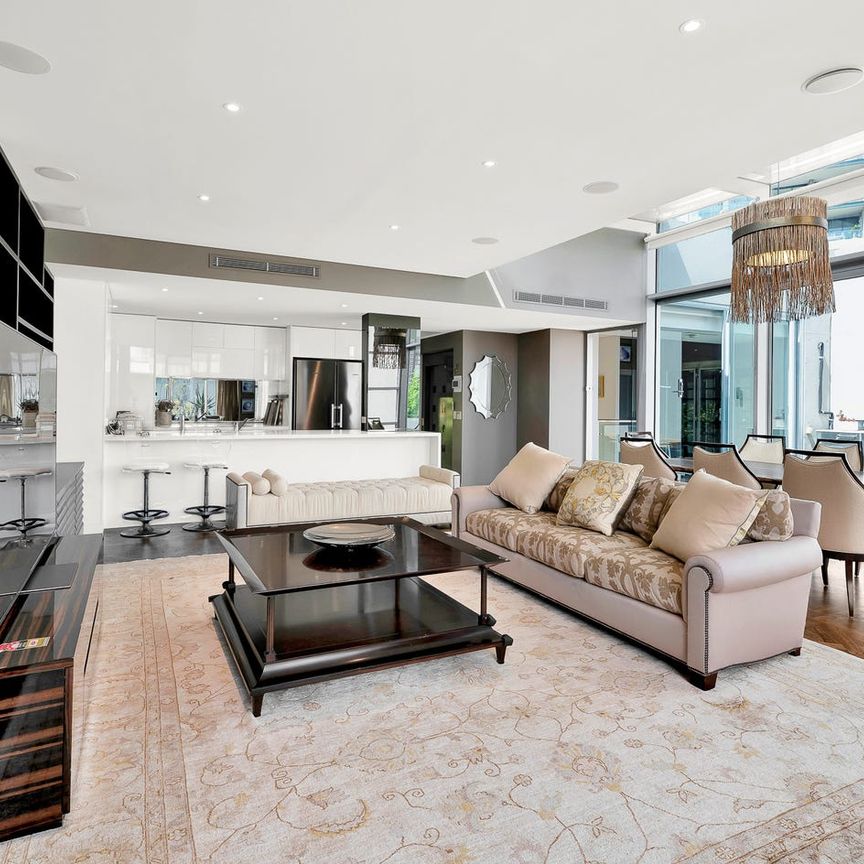 ‘Melburnian’ – Luxury Town Living - Photo 1