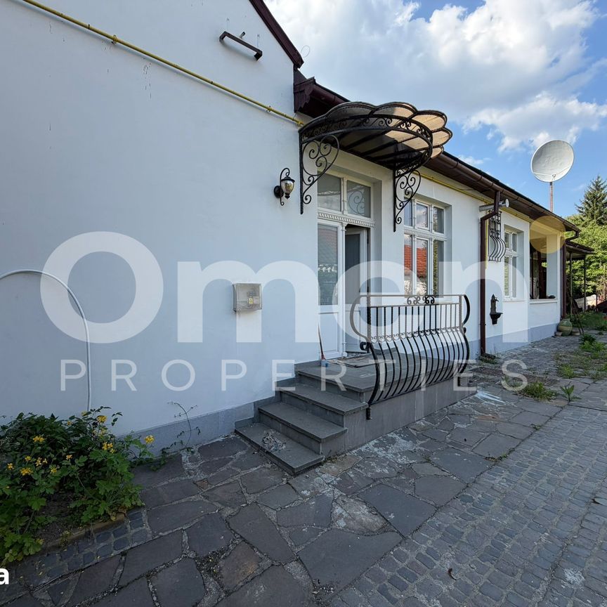 Casa renovata cu curte pentru inchiriere, zona Centrul Vechi - Photo 1