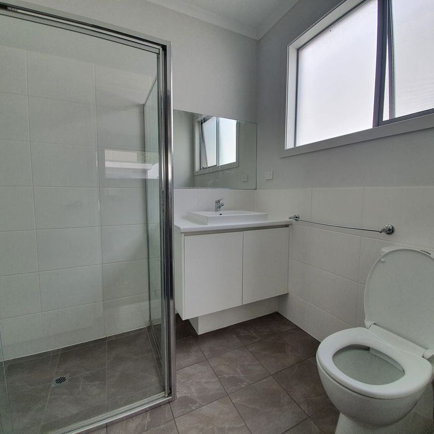 Trendy 3 bedroom townhouse just minutes to the CBD - Photo 1