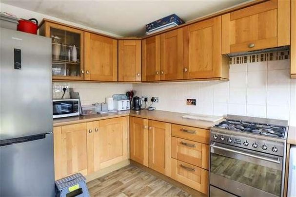 Farm Close, Harpenden, AL5 - Photo 1