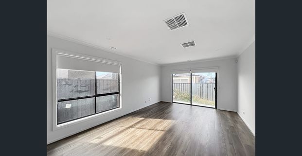 LIKE NEW FAMILY HOME - Photo 1