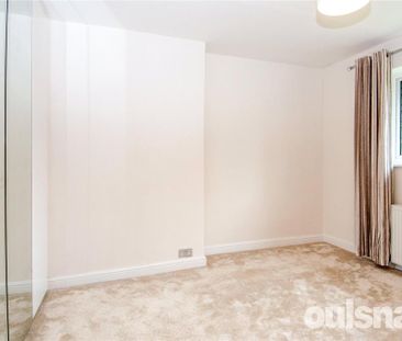 3 bedroom end of terrace house to rent - Photo 3