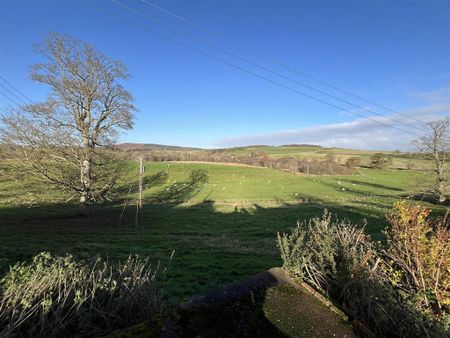 3 bedroom detached house to rent - Photo 2