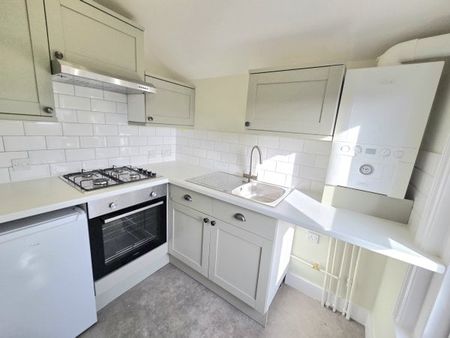 St. Ronan's Road, Southsea - Photo 3