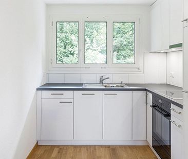 Frisch sanierte 3.5-Zimmerwohnung an zentraler Lage in Zollikofen - Photo 1