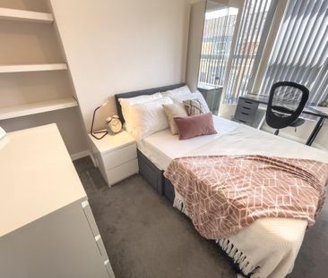 5 bedroom terraced house to rent - Photo 4